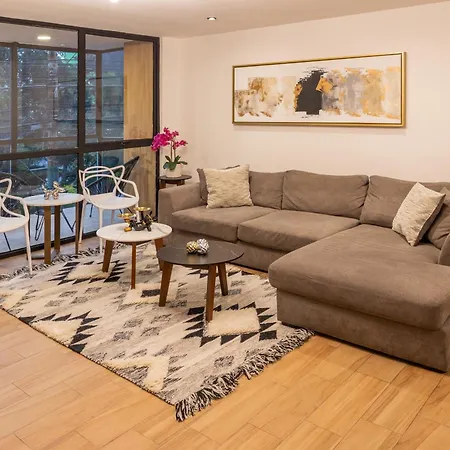 Posh Polanco Stay Tvs And Desks In Each Room