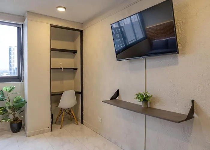 Posh Polanco Tvs And Desks In Each