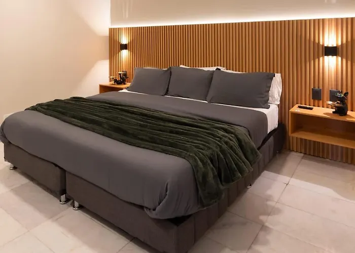 Posh Polanco Tvs And Desks In Each Holiday home